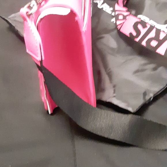 Karl Lagerfeld Paris Simone Raspberry Crossbody bag - Picture 5 of 7